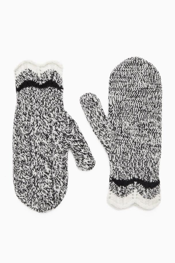 COS Cable-knit Merino Wool Mittens Black / White