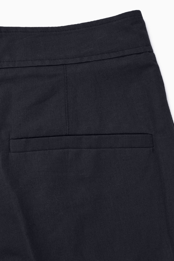 COS Tapered Pleated Linen-blend Chinos Dark Navy