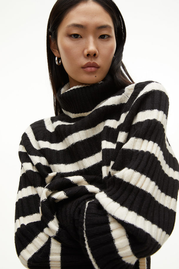 H&M Rib-knit Polo-neck Jumper Black/striped