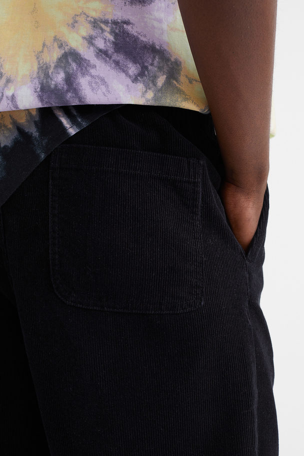 H&M Relaxed Fit Corduroy Shorts Black