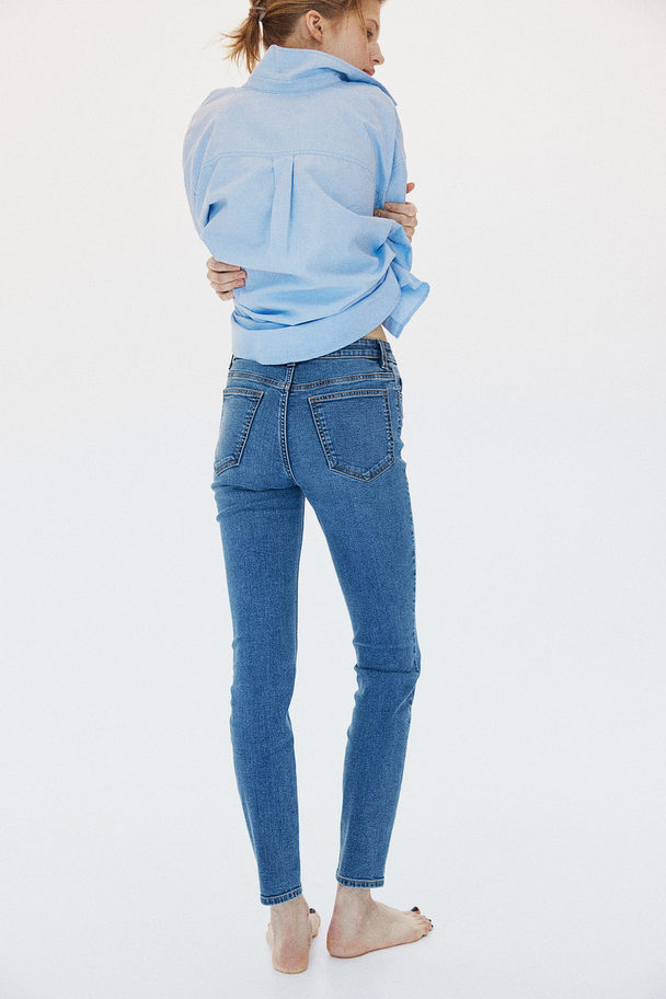 H&M Skinny Regular Jeans Denimblau