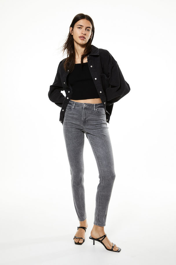 H&M Skinny Regular Jeans Grau