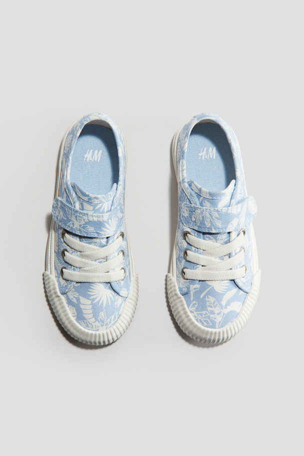 H&M Sneaker aus Baumwollcanvas Hellblau/Blätter