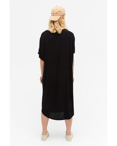 T-Shirt-Kleid in Oversize Black Magic