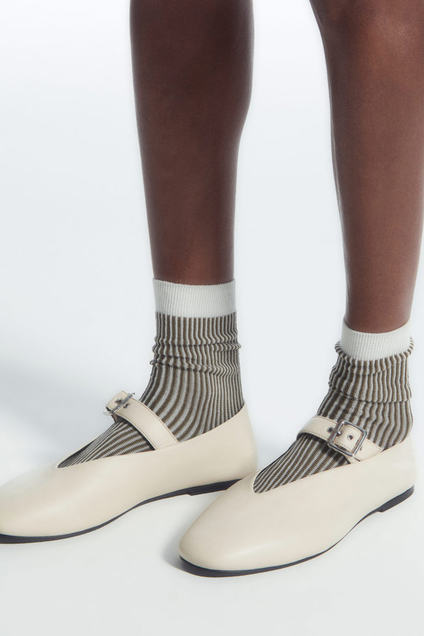 COS Ribbed Striped Socks Khaki / Ivory