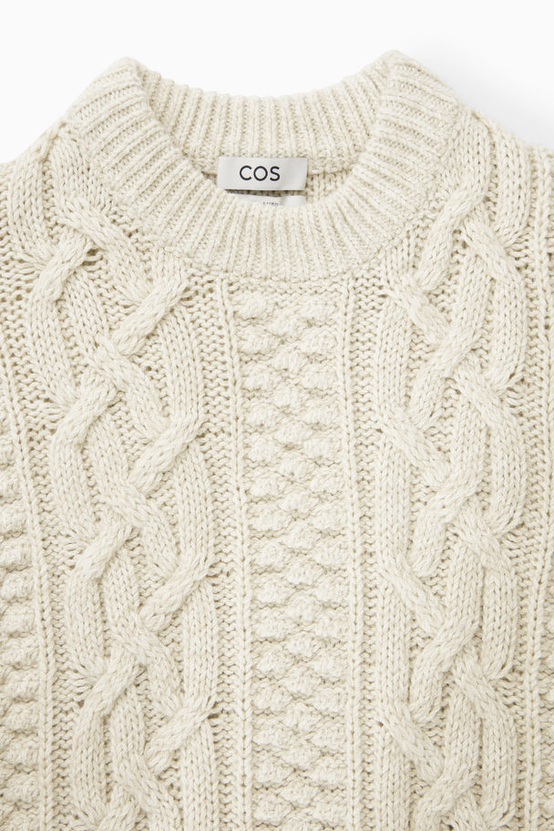 COS WOLLPULLOVER MIT ZOPFMUSTER CREME