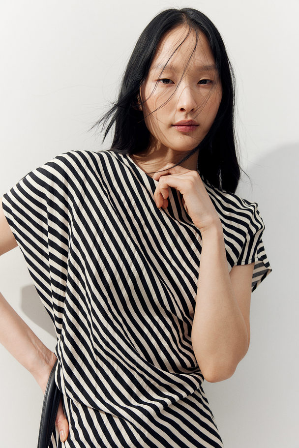 H&M Kleid mit betonter Taille Cremefarben/Schwarz gestreift