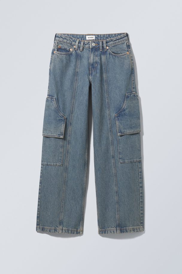 Weekday Lockere Cargo-Jeans Mason mit niedrigem Bund Lapisblau