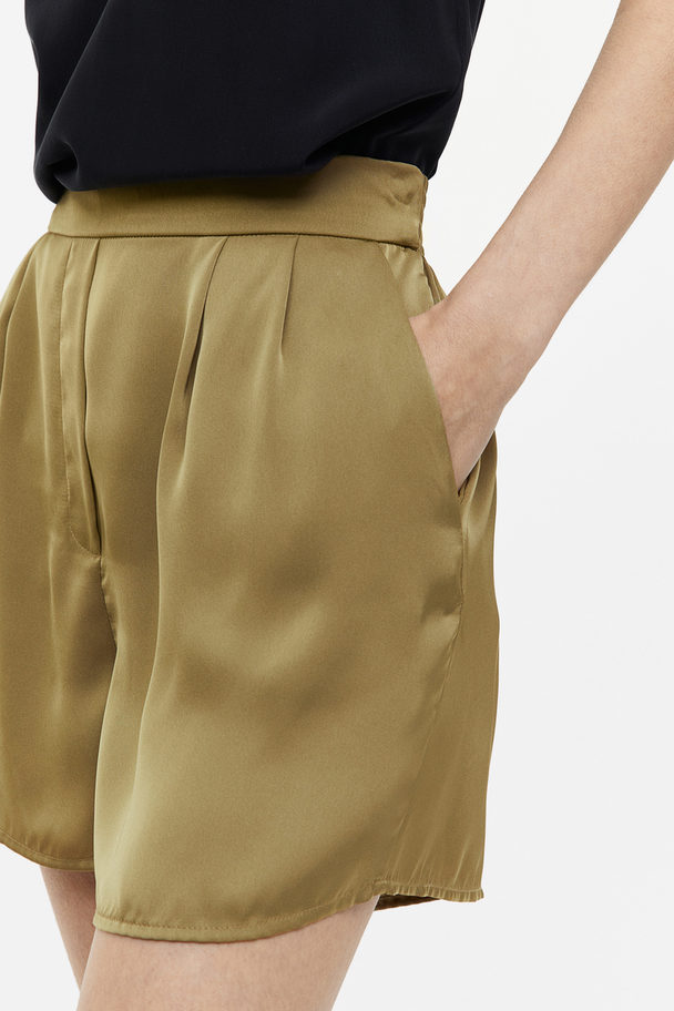 H&M Pull On-shorts I Satin Kakigrøn
