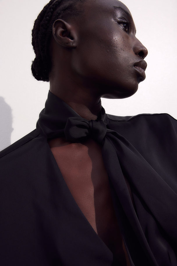 H&M Blouse Met Strikdetail Zwart