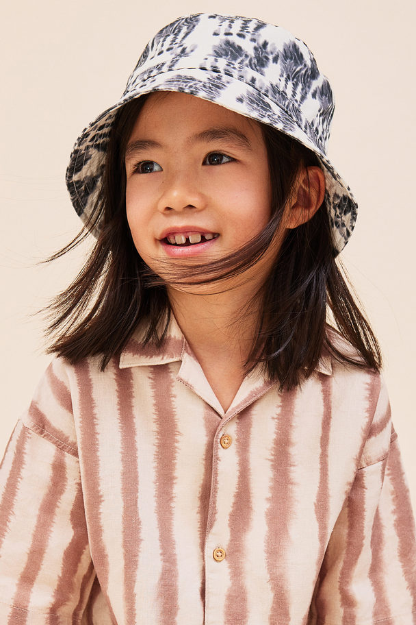 H&M Printed Twill Bucket Hat White/zebras