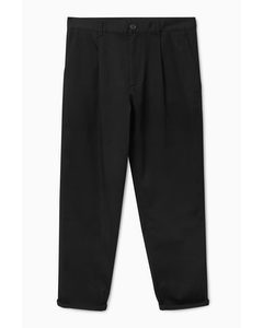 Relaxed-fit Tapered Chinos Black