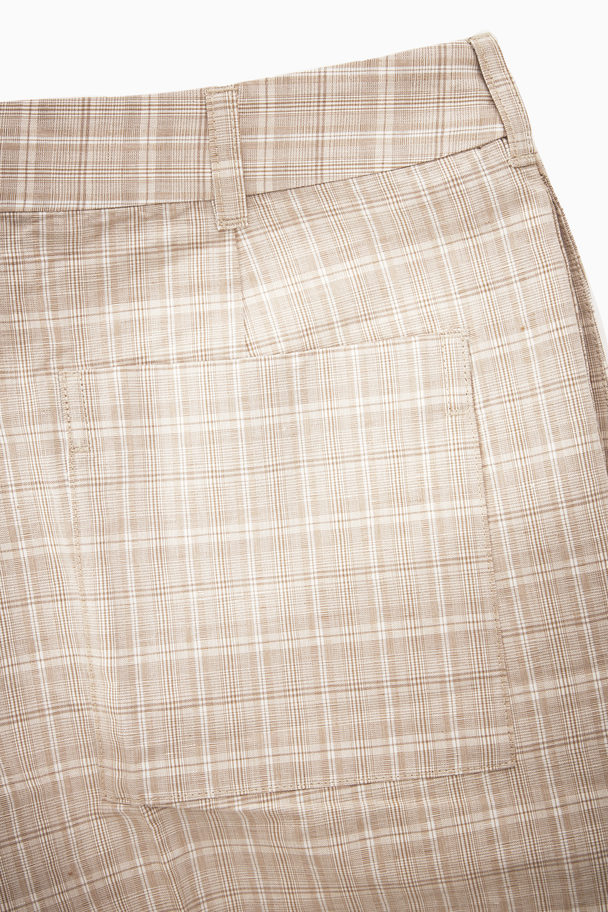 COS Relaxed-fit Checked Shorts Beige / White