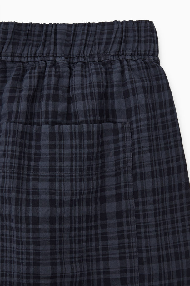 COS Pleated Checked Seersucker Board Shorts Navy / Checked