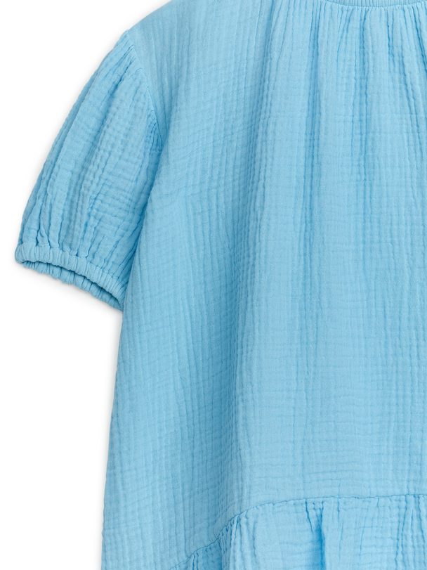 ARKET Kleid aus Baumwollmusselin Hellblau