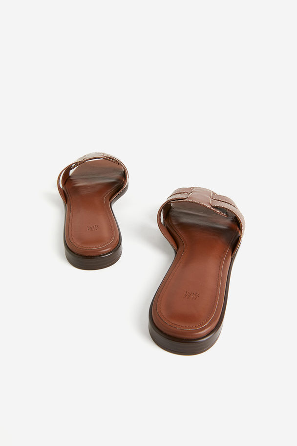 H&M Slippers Bruin