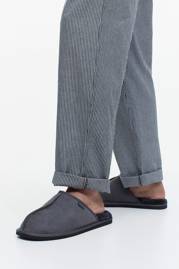H&M Pile-lined Slippers Dark Grey