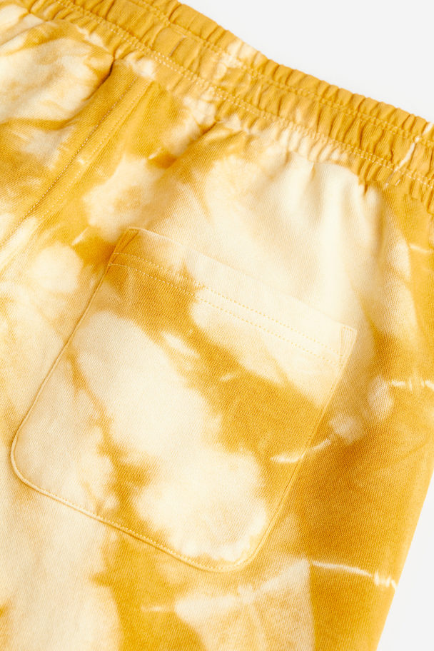 H&M Patterned Sweatshorts Mustard Yellow/tie-dye