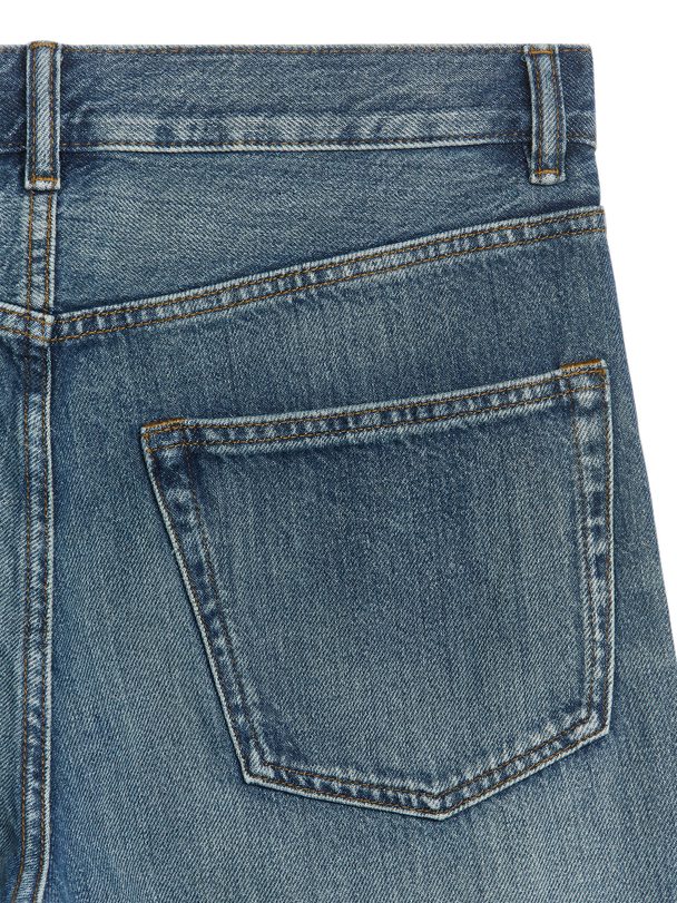 ARKET Coast Jeans Med Ledig Passform Mörkblå