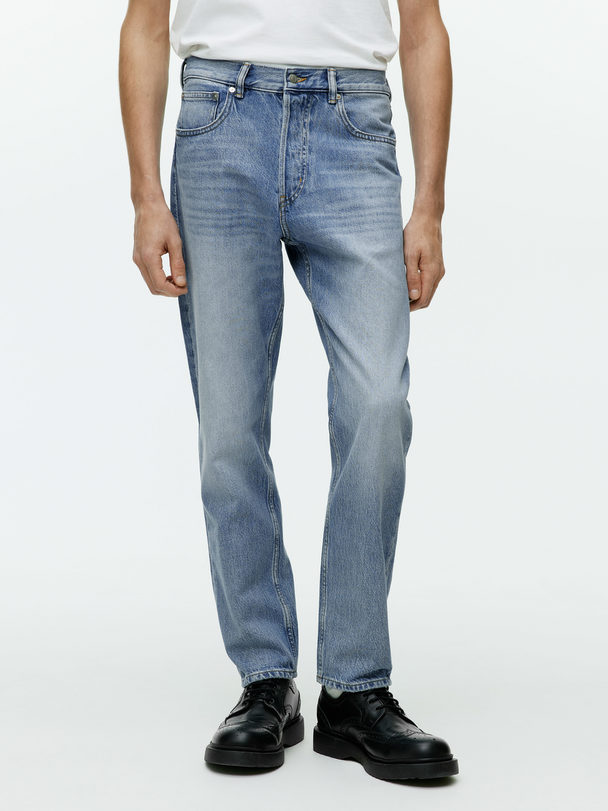 ARKET Coast Relaxed Tapered Jeans Washed Blue