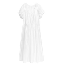 Kleid mit Lochstickerei Weiß