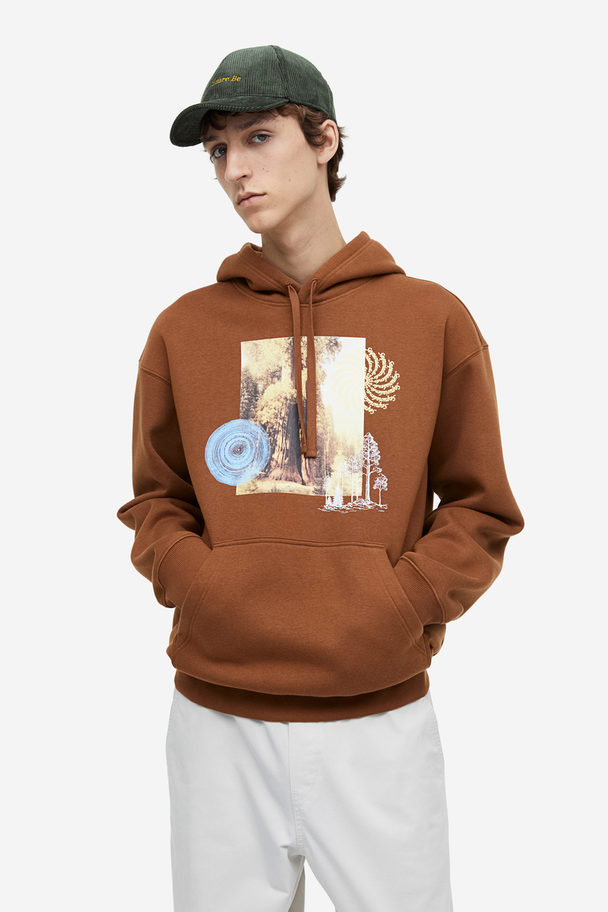 H&M Capuchonsweater Met Print - Loose Fit Bruin/bomen
