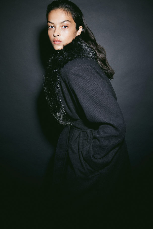 H&M Fluffy-collared Coat Black