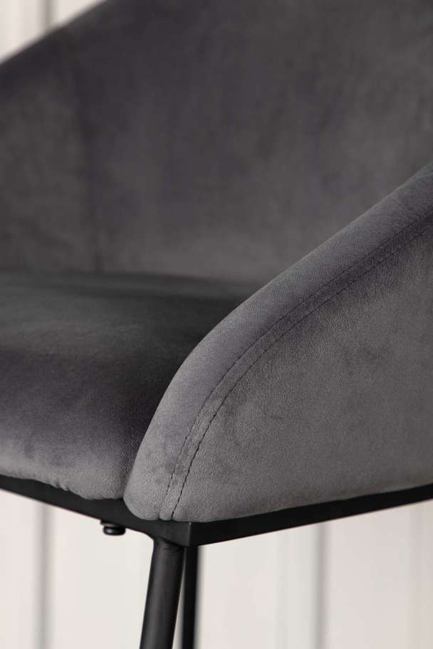 Venture Home Velvet Chair