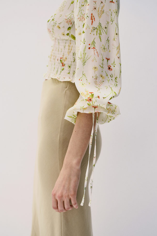 H&M Cropped V-neck Blouse Cream/floral