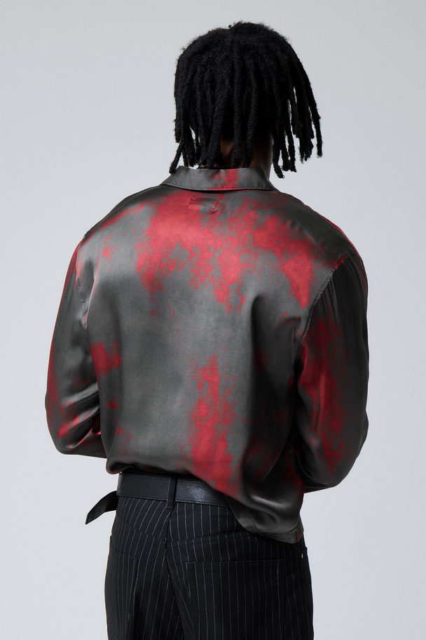 Weekday Relaxed Boxy Printed Shirt Black + Red Stains