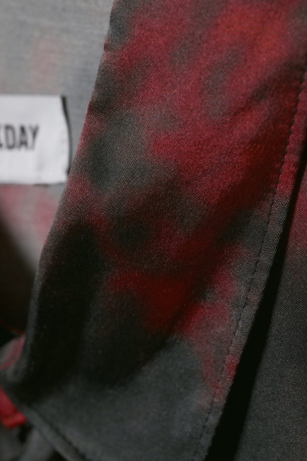 Weekday Relaxed Boxy Printed Shirt Black + Red Stains