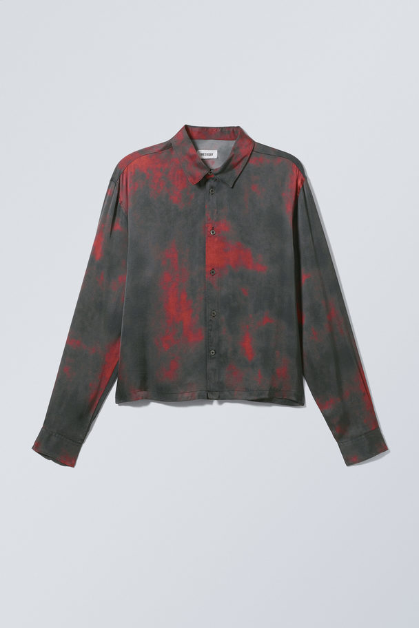 Weekday Afslappet Boxy Skjorte Med Print Sorte + Røde Pletter