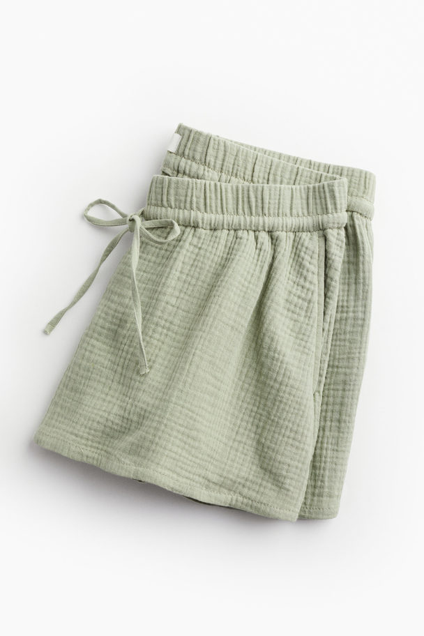 H&M Mama Shorts I Bomullsmuslin Before & After Ljus Khakigrön