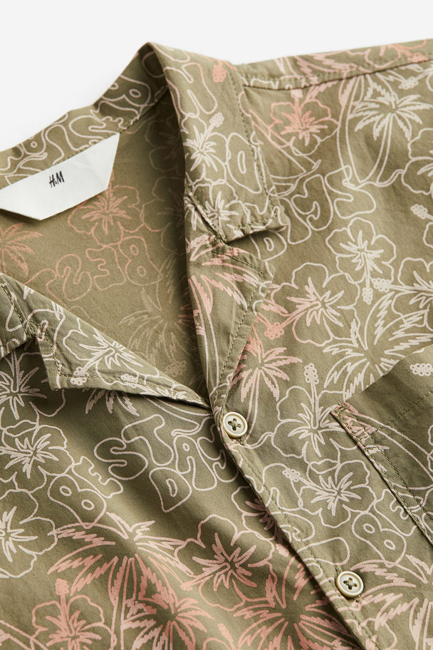 H&M Freizeithemd aus Baumwolle Khakigrün/Tropisch