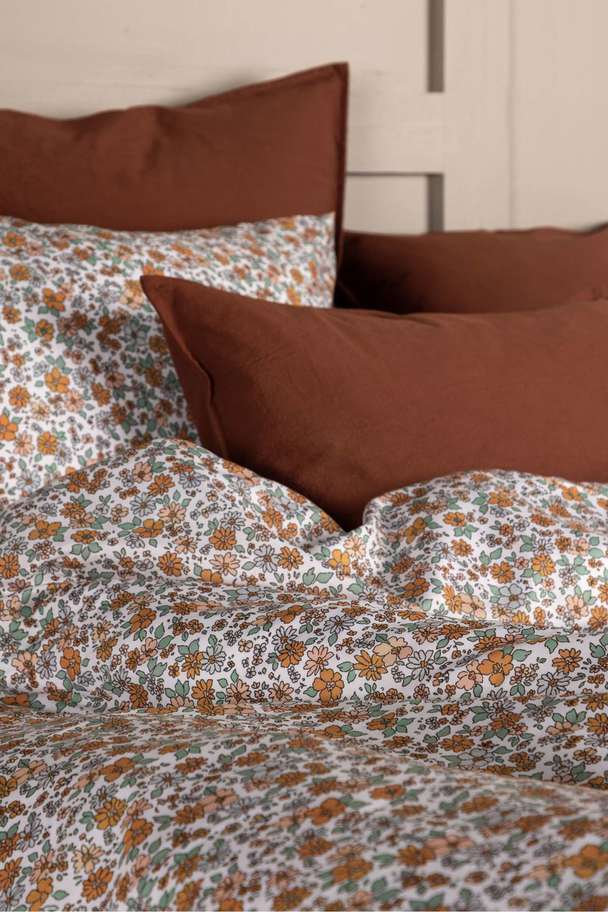 Venture Home Vicky Bed Set