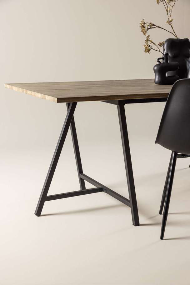 Venture Home Jepara Dining Table