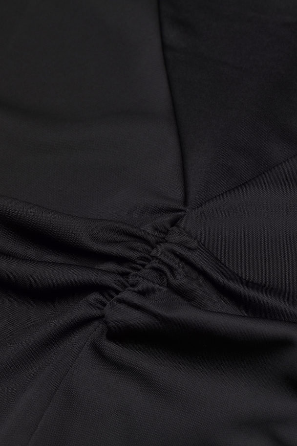 H&M Kleid mit V-Ausschnitt Schwarz