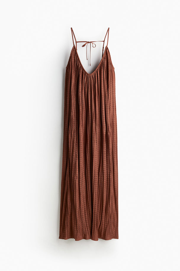 H&M Plissiertes Trägerkleid Rostbraun