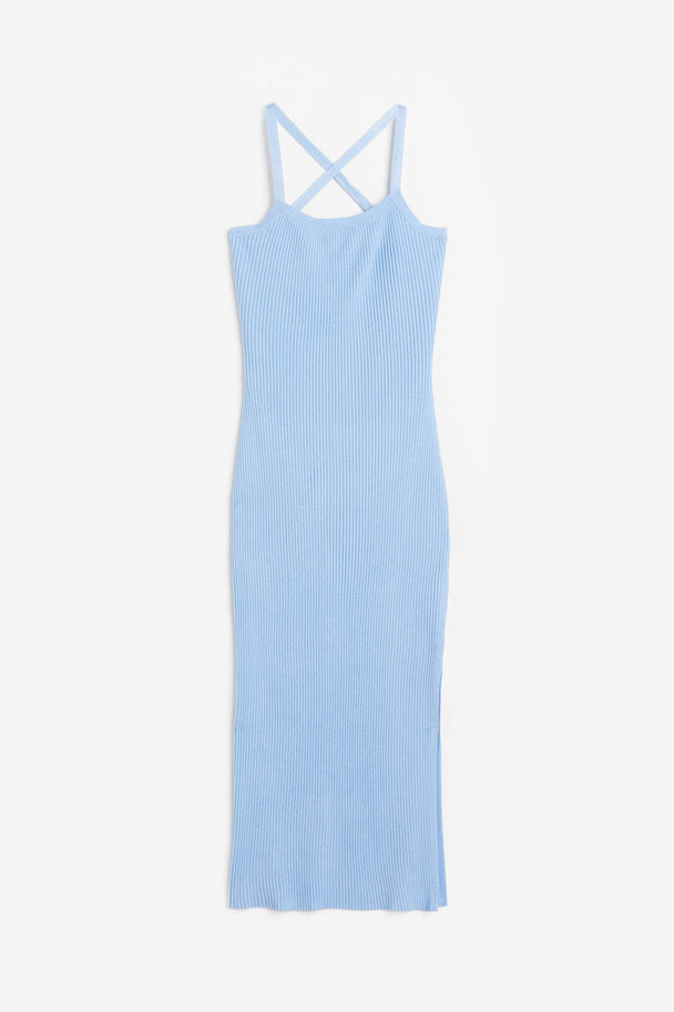 H&M Rückenfreies Kleid aus Rippstrick Hellblau