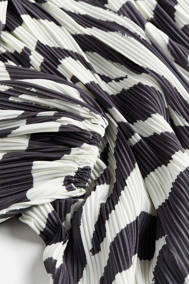 H&M Plissiertes Jerseykleid Dunkelgrau/Zebramuster