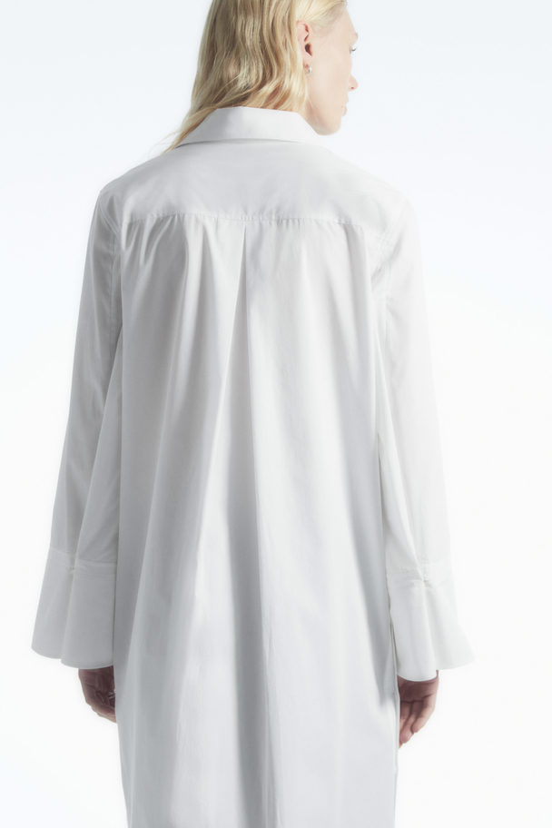 COS Dekonstruerad Midi-skjortklänning Vit