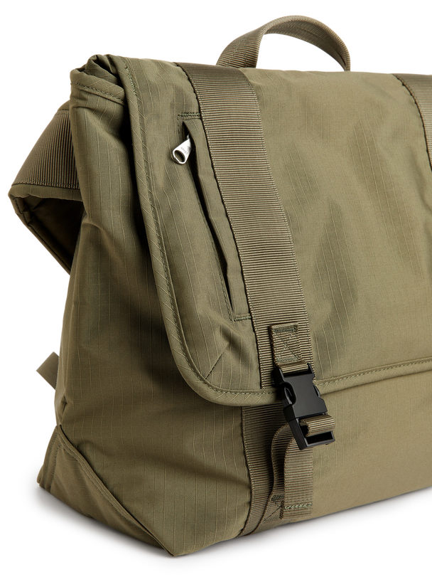 ARKET Ripstop Messenger Bag Khaki Green