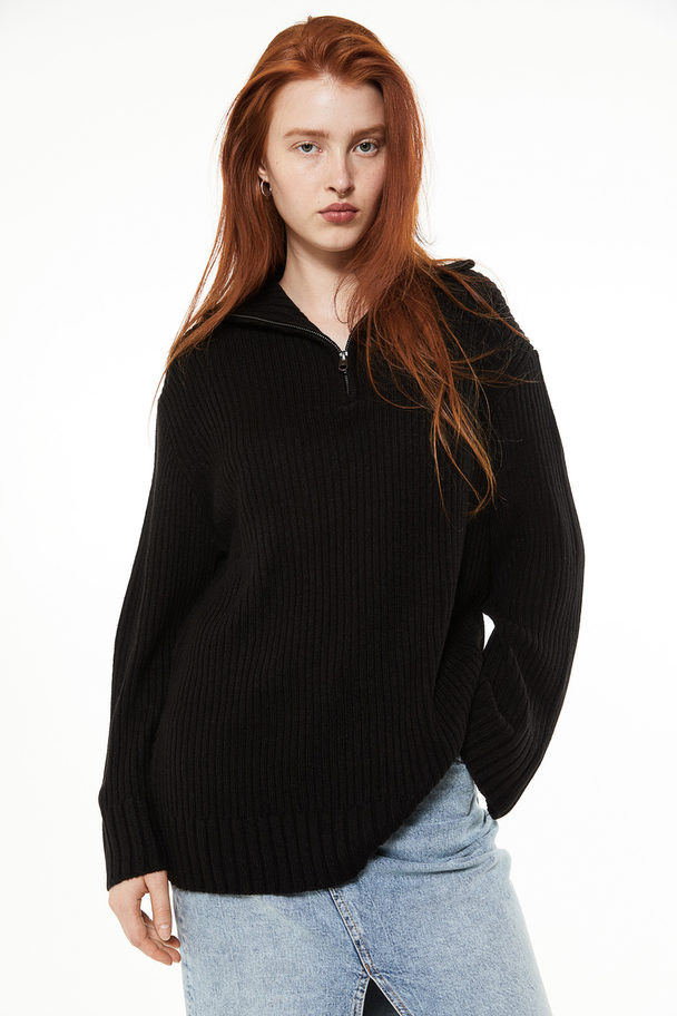 H&M Oversized Pullover mit kurzem Reißverschluss Schwarz