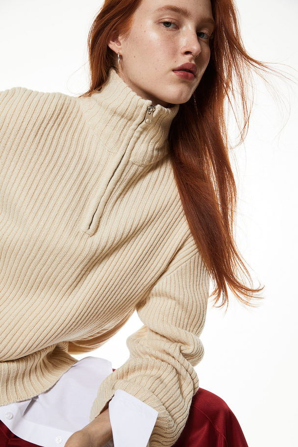 H&M Oversized Pullover mit kurzem Reißverschluss Hellbeige