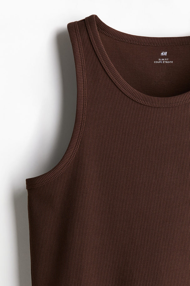 H&M Geripptes Tanktop in Slim Fit Braun