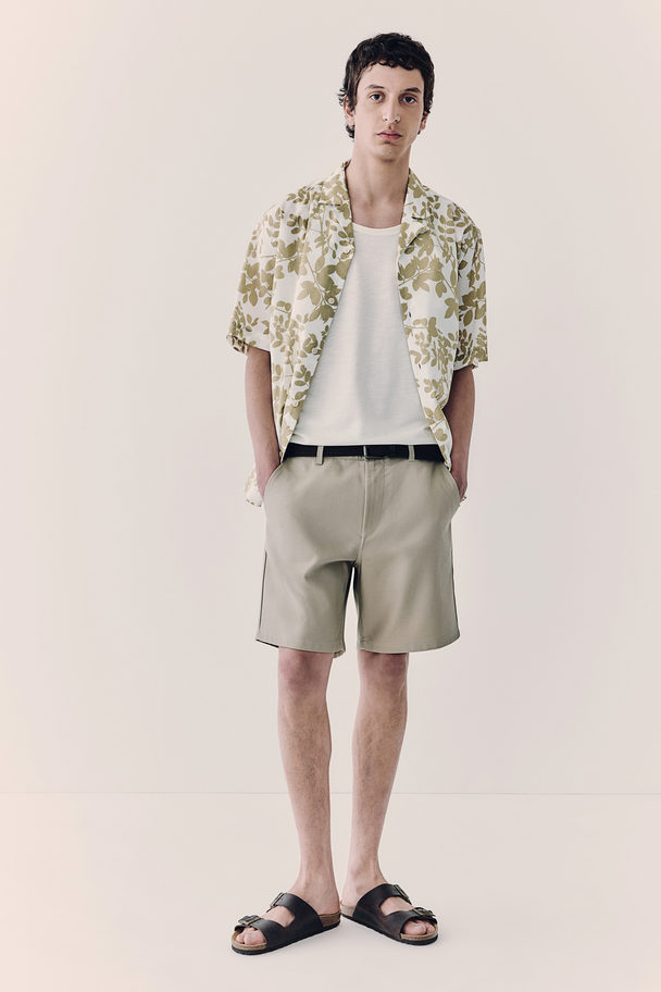 H&M Chinoshort – Regular Fit Beige