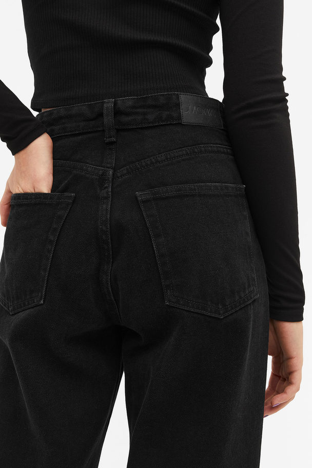 Monki Hoge Taps Toelopende Taiki Jeans In Zwart Zwart