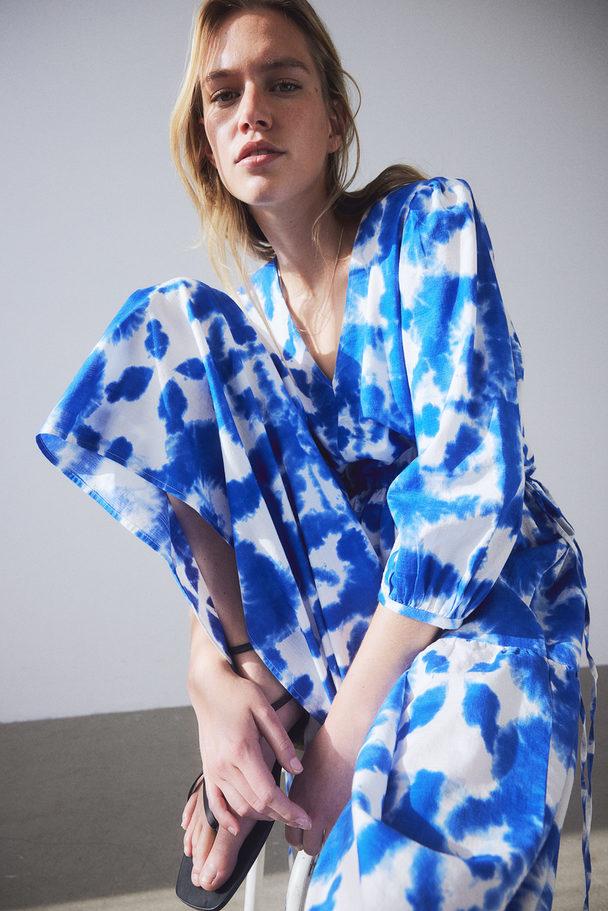 H&M Kleid mit Kordelzug Blau/Batikmuster
