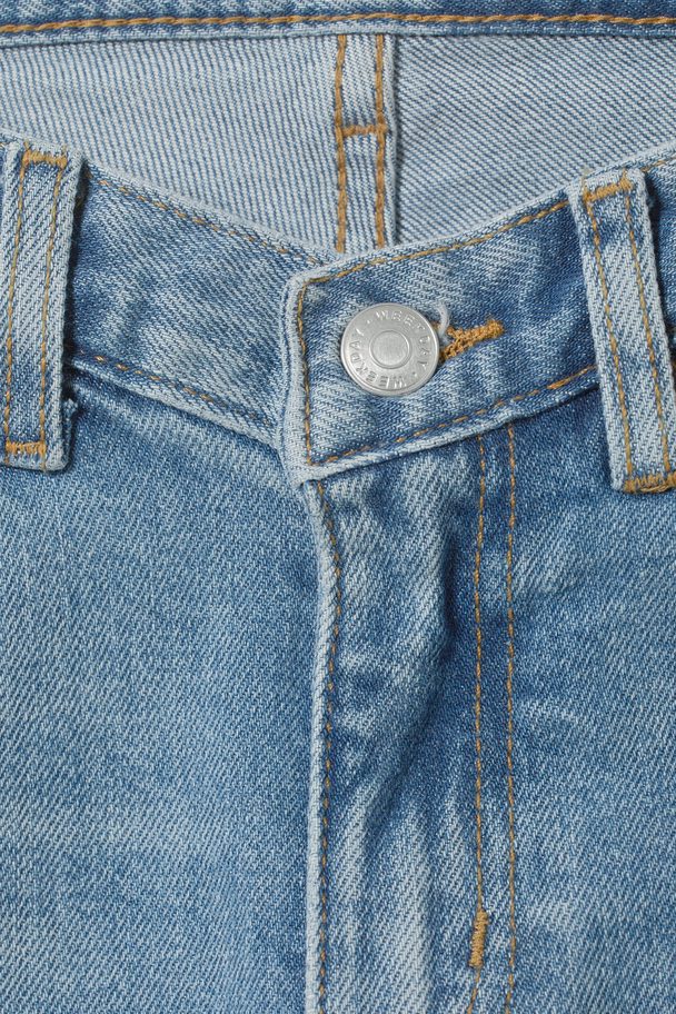 Weekday Jeans Twig mit mittelhohem Bund und geradem Bein Verona Blau