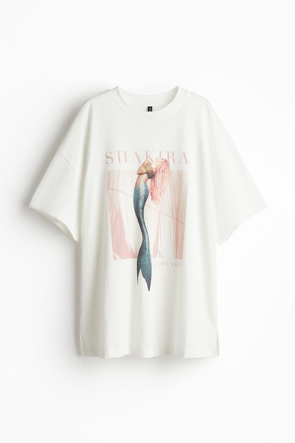H&M Oversized T-Shirt mit Print Cremefarben/Shakira